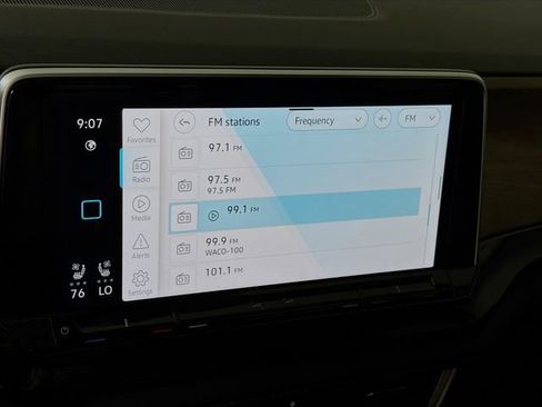Used 2024 Volkswagen Atlas SE FWD image 14