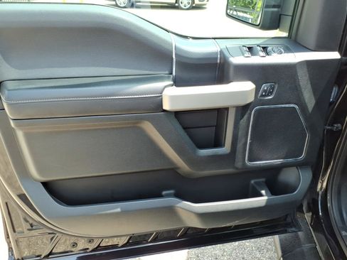 Used 2018 Ford F150 Lariat w/ Equipment Group 502A Luxury AWD/4WD image 16
