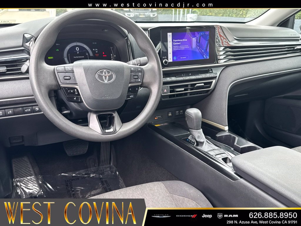 Used 2025 Toyota Camry LE FWD image 30