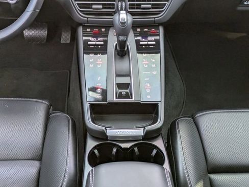 Used 2025 Porsche Macan GTS image 19