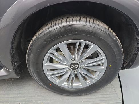 Used 2024 INFINITI QX80 Luxe image 12