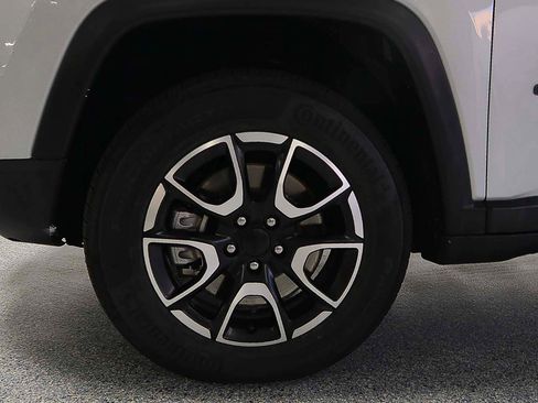 Used 2024 Jeep Compass Trailhawk image 6