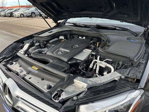 Used 2018 Mercedes-Benz GLC 300 4MATIC image 8