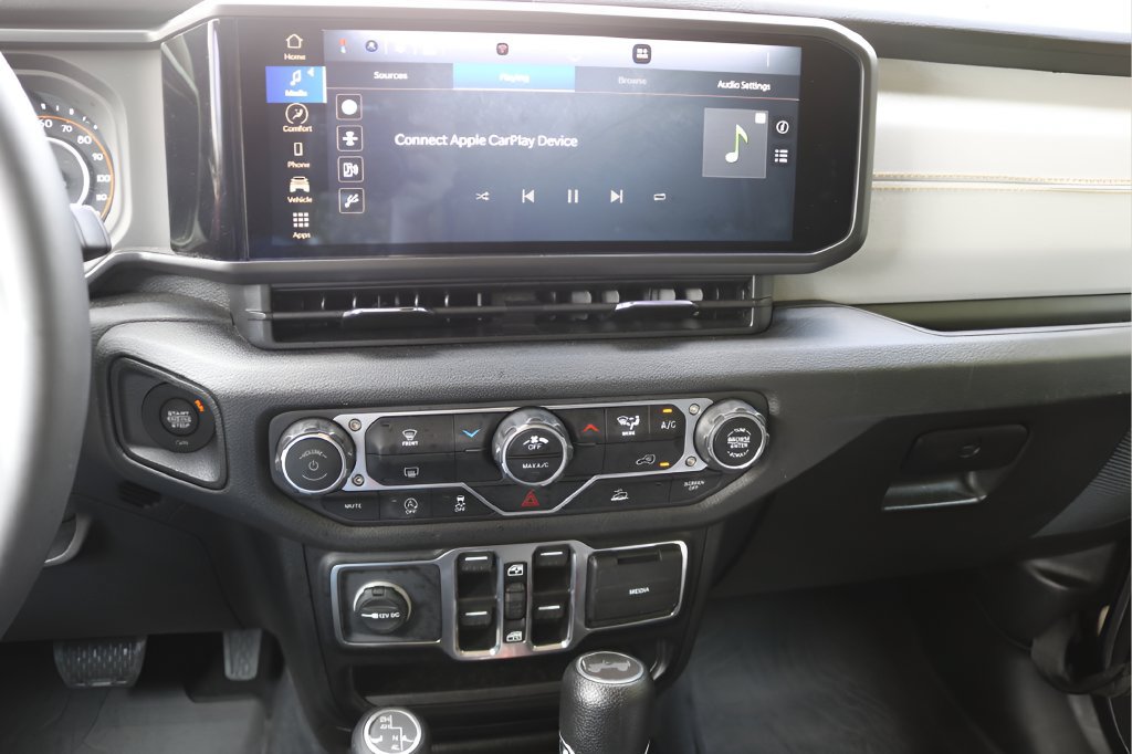 Used 2024 Jeep Wrangler Unlimited Sport AWD/4WD image 22
