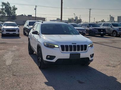 Used 2023 Jeep Cherokee Altitude Lux