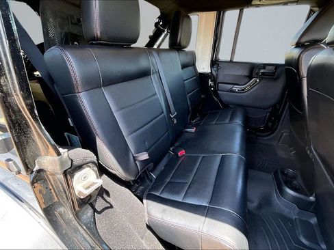 Used 2012 Jeep Wrangler Unlimited Sahara AWD/4WD image 22