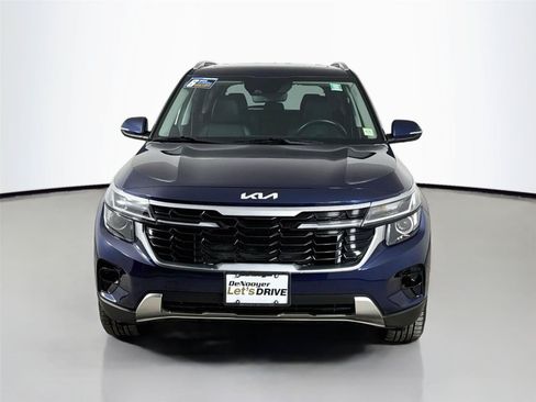Used 2024 Kia Seltos EX AWD/4WD image 4