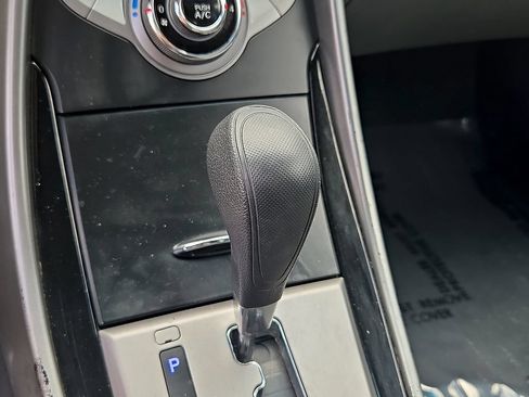 Used 2013 Hyundai Elantra GLS FWD image 19