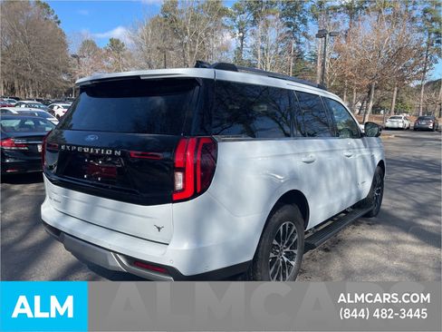 Certified 2025 Ford Expedition Platinum image 5