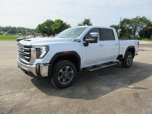 New 2026 GMC Sierra 2500 SLT w/ SLT Premium Package AWD/4WD image 10