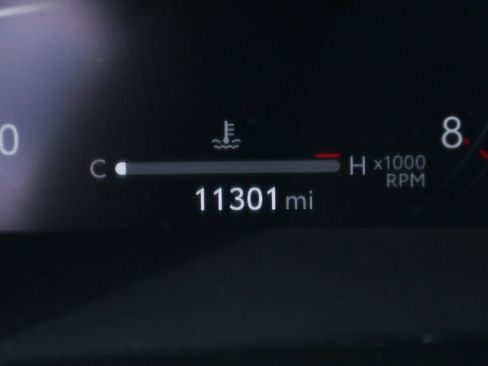 Used 2024 Toyota Grand Highlander AWD image 24