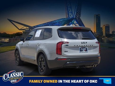 Used 2022 Kia Telluride SX w/ Nightfall Edition Package AWD/4WD image 5