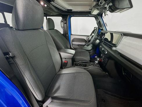 Used 2024 Jeep Gladiator Sport image 29