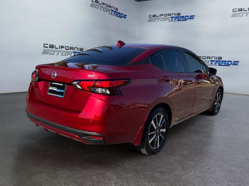 Used 2021 Nissan Versa SV image 5