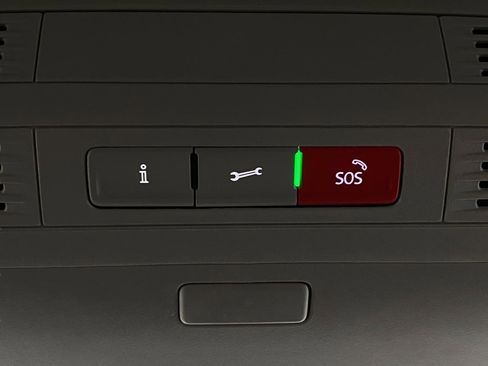 Used 2025 Volkswagen Taos SE image 25