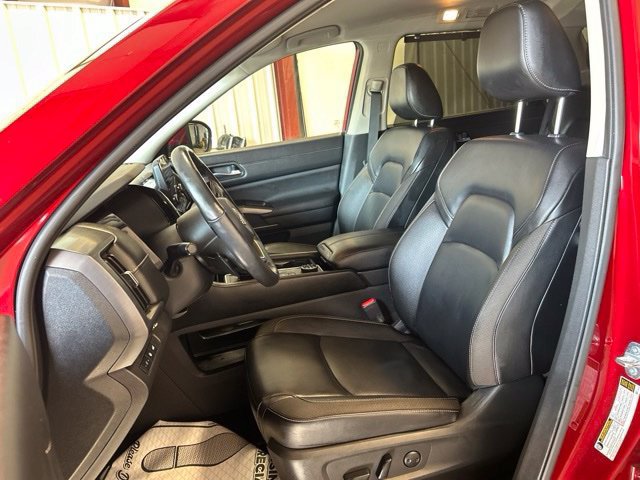 Used 2024 Nissan Pathfinder SL AWD/4WD image 17