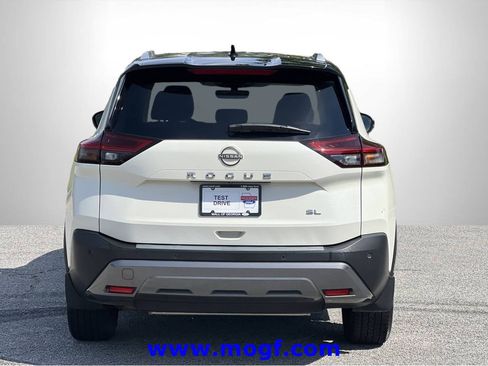 Used 2023 Nissan Rogue SL w/ SL Premium Package FWD image 24