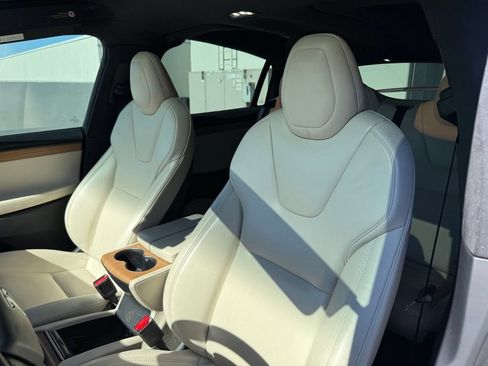 Used 2020 Tesla Model X Long Range AWD/4WD image 3