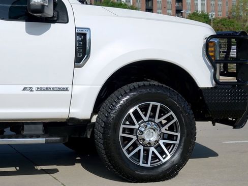 Used 2019 Ford F250 Lariat w/ Lariat Value Package AWD/4WD image 15