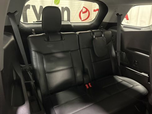 Used 2020 Ford Explorer XLT w/ Equipment Group 202A image 16