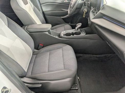 Used 2024 Chevrolet Trax LS w/ LS Convenience Package FWD image 28