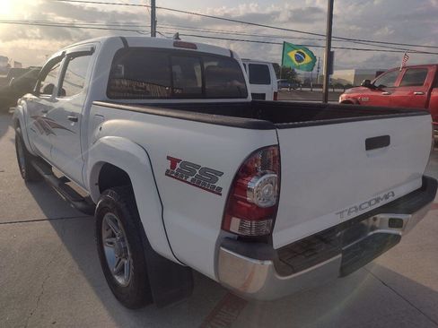 Used 2014 Toyota Tacoma PreRunner image 5