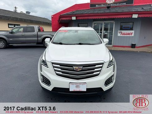 Used 2017 Cadillac XT5 FWD image 2