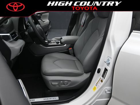 New 2026 Toyota Highlander Limited AWD/4WD image 23