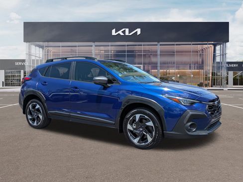 Used 2024 Subaru Crosstrek 2.5i Limited AWD/4WD image 2