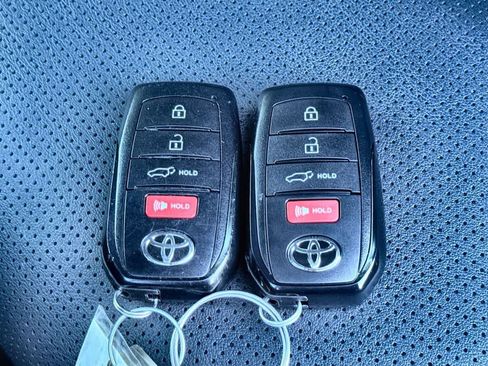 Used 2026 Toyota RAV4 XLE Premium w/ Weather Package FWD image 28