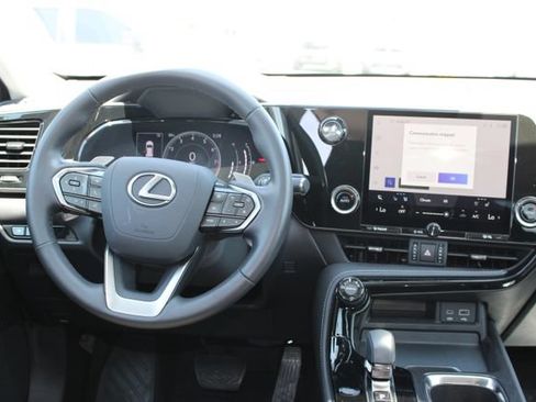 Certified 2025 Lexus NX 250 FWD w/ Accessory Package (Z1) image 14