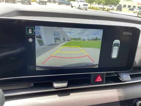 New 2026 Kia Carnival EX FWD image 21