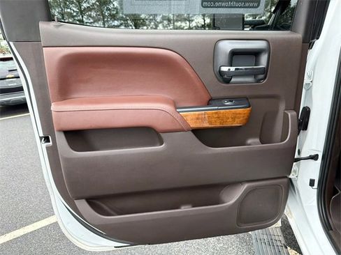 Used 2017 Chevrolet Silverado 2500 High Country w/ Duramax Plus Package image 21