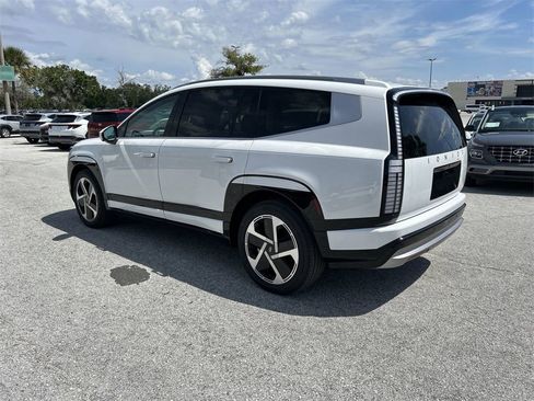 New 2026 Hyundai Ioniq 9 Limited image 12