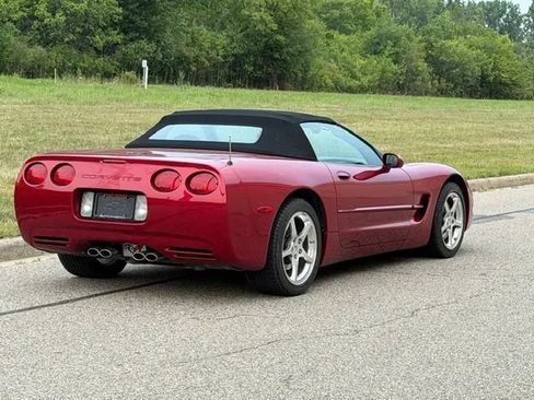 Used 2001 Chevrolet Corvette Convertible w/ Preferred Equipment Group2 RWD image 16