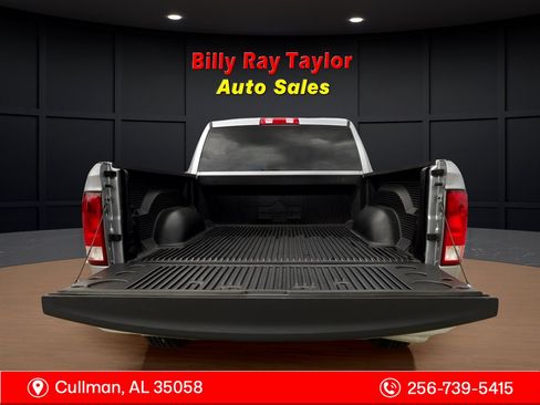 Used 2021 RAM 1500 Classic SLT image 30