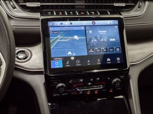 Certified 2024 Jeep Grand Cherokee L Limited w/ Luxury Tech Group II AWD/4WD image 16