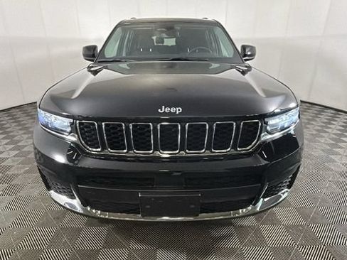 Used 2023 Jeep Grand Cherokee L Laredo AWD/4WD image 7