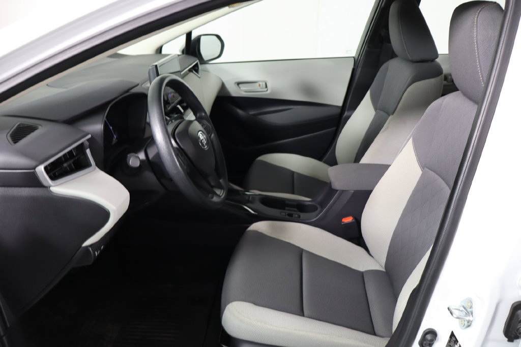 Used 2026 Toyota Corolla LE FWD image 14