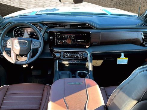 New 2026 GMC Sierra 2500 Denali Ultimate image 5