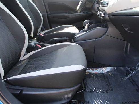 Used 2021 Nissan Versa SV FWD image 21