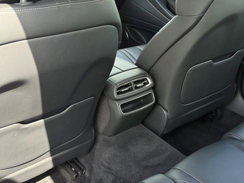 Used 2024 Genesis G80 2.5T image 30