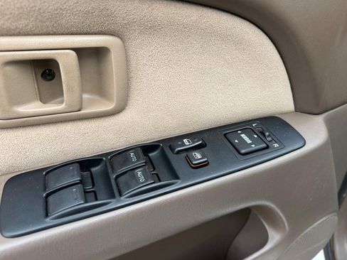 Used 2001 Toyota 4Runner SR5 image 17