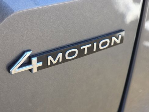 New 2024 Volkswagen Atlas SE image 7