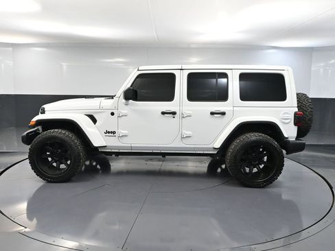 Used 2021 Jeep Wrangler Unlimited Sahara AWD/4WD image 11