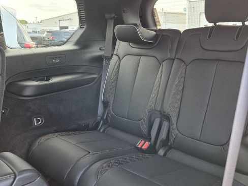Used 2023 Jeep Grand Cherokee L Summit AWD/4WD image 8