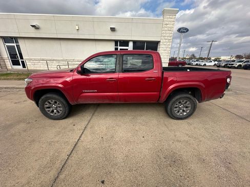 Used 2019 Toyota Tacoma SR5 image 4