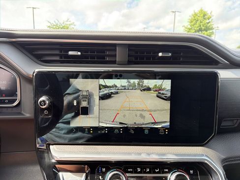 Used 2023 GMC Sierra 1500 Denali w/ Technology Package AWD/4WD image 27