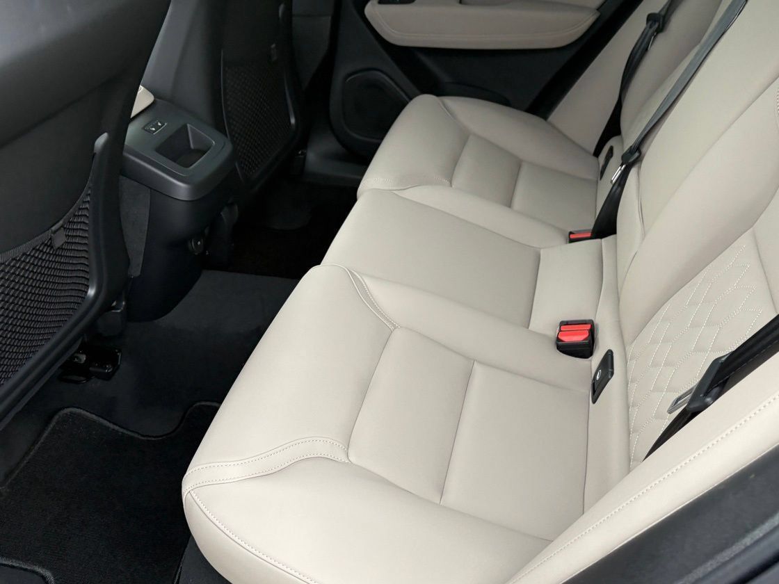 New 2026 Volvo XC60 B5 Plus w/ Protection Package Premier AWD/4WD image 23