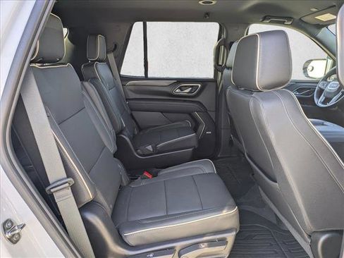 Used 2023 GMC Yukon SLT w/ SLT Luxury Package image 21